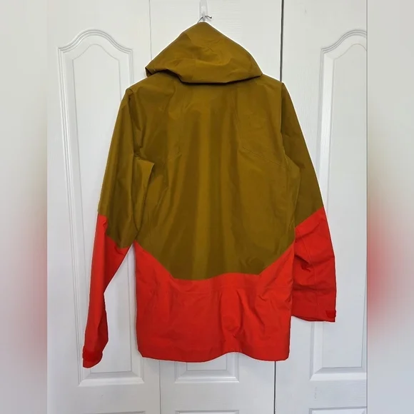 Arc'teryx Gore Tex RUSH Jacket - Picture 7 of 14